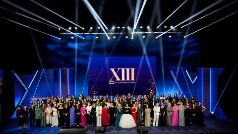 Foto de familia de las Top 100 Mujeres L&iacute;deres