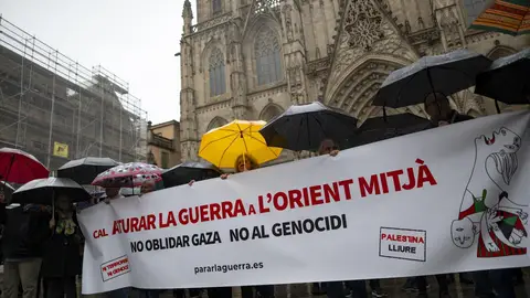 El 'No a la guerra' invade las calles con 150 manifestaciones para exigir el fin del conflicto en Oriente Medio El 'No a la guerra' invade las calles con 150 manifestaciones para exigir el fin del conflicto en Oriente Medio