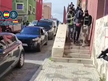 Una persona muy radicalizada es detenida por embaucar a mujeres jóvenes para que se unan a la causa yihadista Una persona muy radicalizada es detenida por embaucar a mujeres jóvenes para que se unan a la causa yihadista