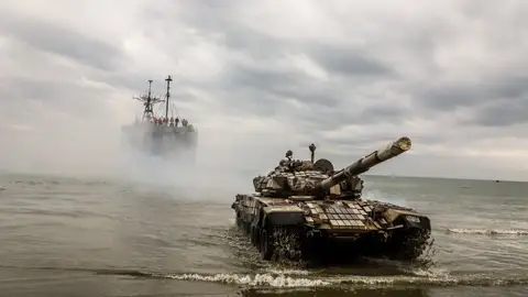 La guerra se intensifica: el transporte marítimo y aéreo se ven afectados La guerra se intensifica: el transporte marítimo y aéreo se ven afectados