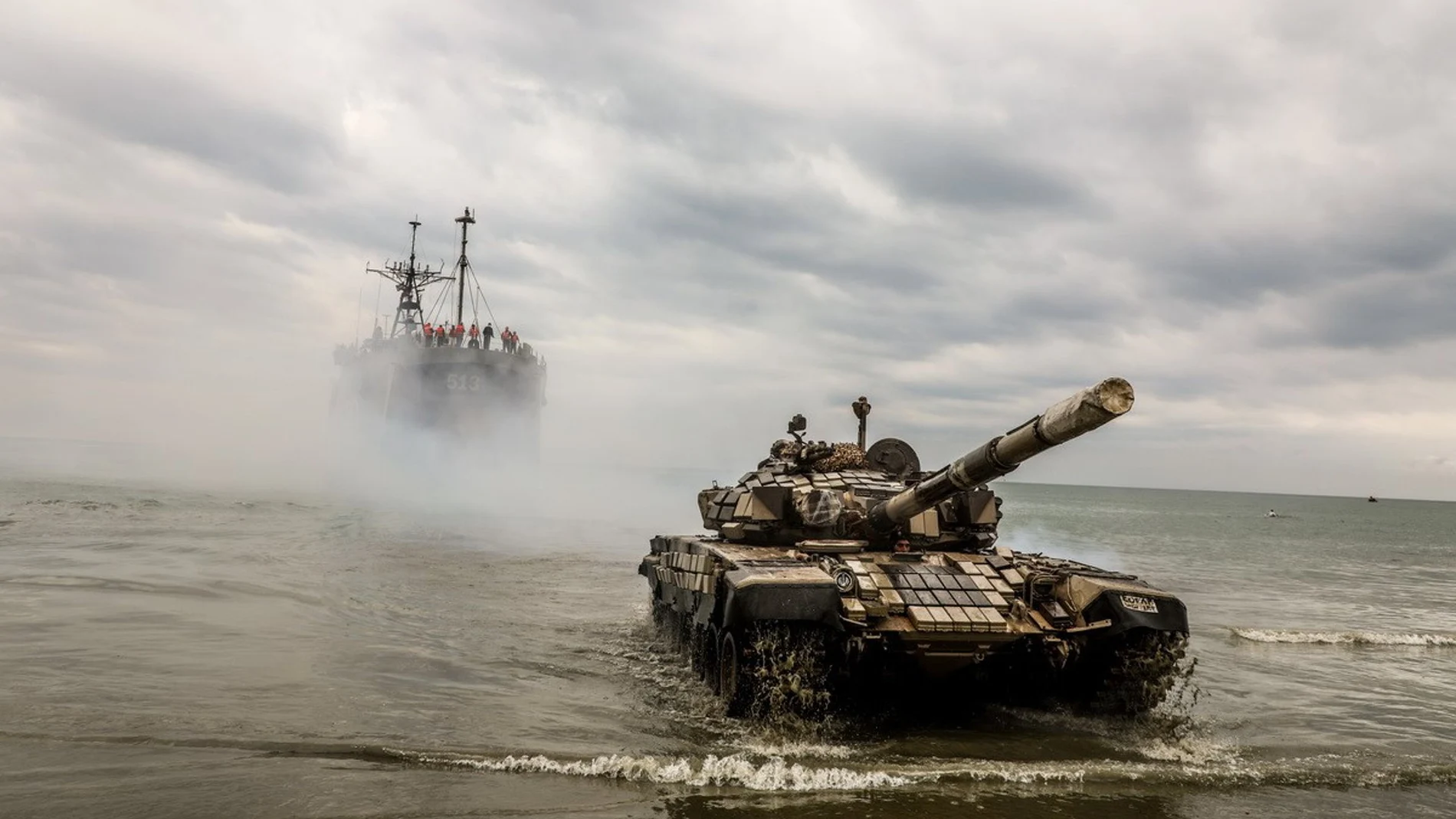 La guerra se intensifica: el transporte marítimo y aéreo se ven afectados La guerra se intensifica: el transporte marítimo y aéreo se ven afectados
