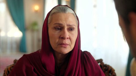 &ldquo;Vuestro padre me quer&iacute;a&rdquo;: Sadakat defiende su matrimonio ante las dudas de sus hijos