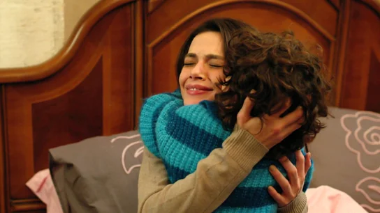 “Son besos para curar”: la escena más tierna de Cihan Deniz con su madre “Son besos para curar”: la escena más tierna de Cihan Deniz con su madre