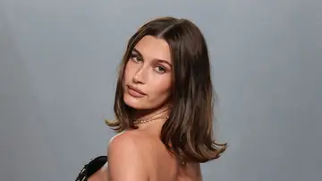 Hailey Bieber en la fiesta Vanity Fair Hailey Bieber en la fiesta Vanity Fair