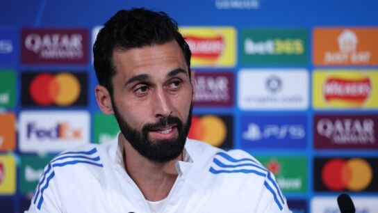 Arbeloa atiende a los medios de comunicación en Mánchester