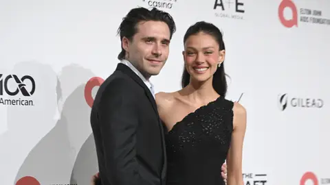 Brooklyn Beckham y Nicola Peltz reaparecen en la post fiesta de los Óscars ajenos a cualquier polémica Brooklyn Beckham y Nicola Peltz en la post fiesta de los Óscar 2026
