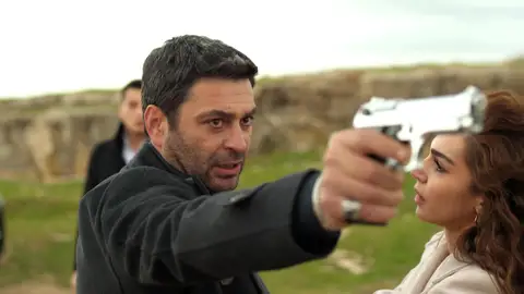 ¿Justicia o traición?: el clan Albora se rompe para siempre tras la denuncia de Sahin ¿Justicia o traición?: el clan Albora se rompe para siempre tras la denuncia de Sahin