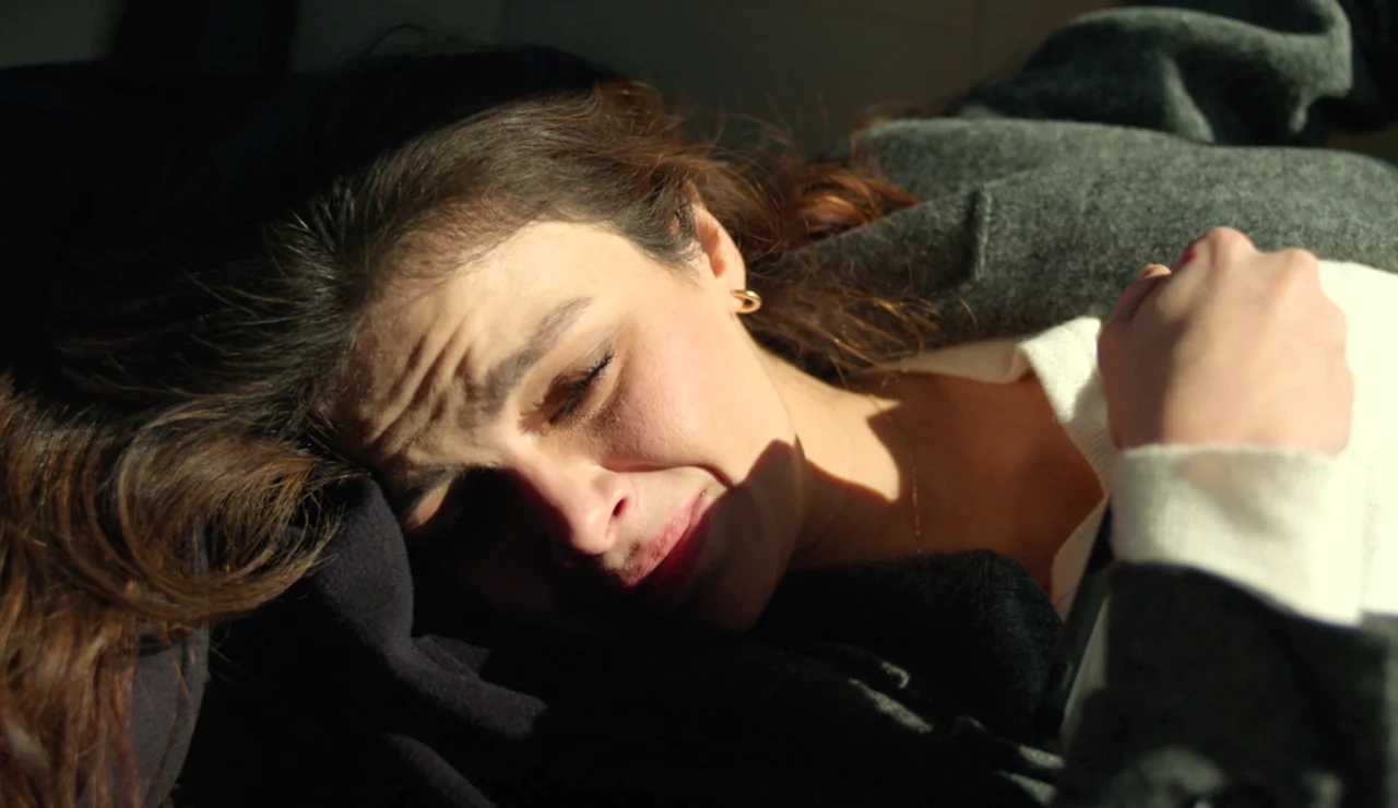 “No te duermas”: la agónica lucha de Alya por sobrevivir tras el disparo de Sadakat