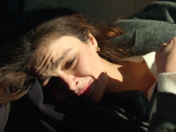 &ldquo;No te duermas&rdquo;: la ag&oacute;nica lucha de Alya por sobrevivir tras el disparo de Sadakat