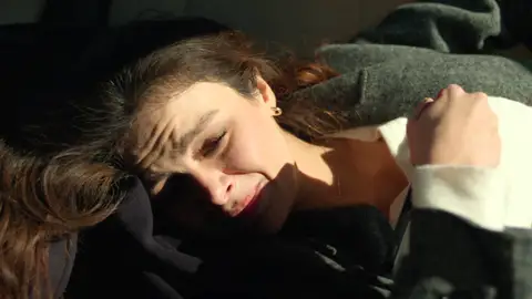 “No te duermas”: la agónica lucha de Alya por sobrevivir tras el disparo de Sadakat “No te duermas”: la agónica lucha de Alya por sobrevivir tras el disparo de Sadakat