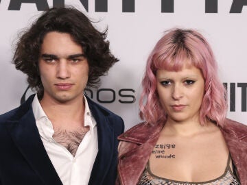 Nicol&aacute;s Martos y Dora Postigo, en la fiesta de Vanity Fair en M&aacute;laga