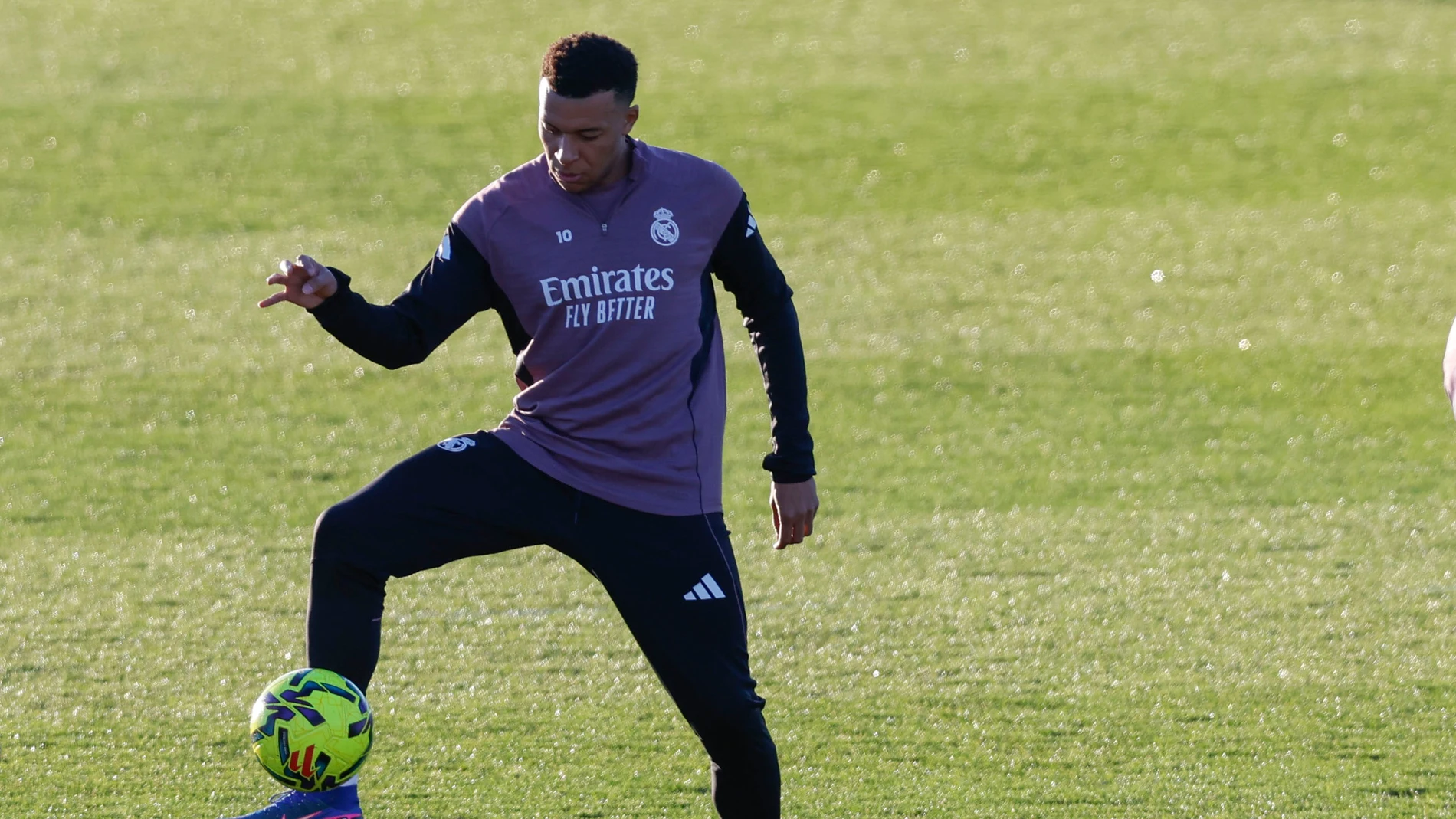 Kylian Mbappé, en un entrenamiento con el Real Madrid Kylian Mbappé, en un entrenamiento con el Real Madrid