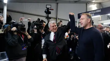 Joan Laporta, junto a Hansi Flick este domingo Joan Laporta, junto a Hansi Flick este domingo