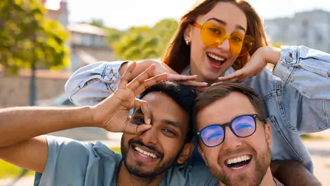 Grupo de amigos Grupo de amigos