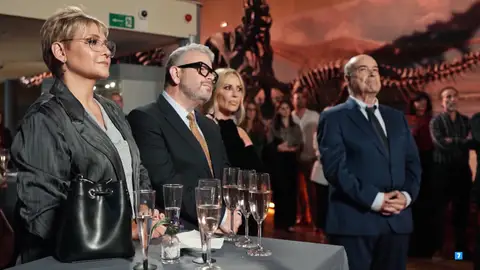 "Uno de ellos va a ser asesinado": llega Una fiesta de muerte, el mayor misterio de la televisión Así es Una fiesta de muerte