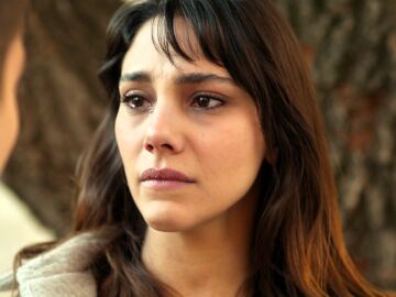Zerrin rompe con Kaya tras los insultos de Sadakat a su padre: &ldquo;Quiz&aacute; nunca te quise"