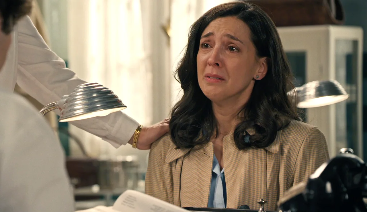 Luz se aferra a Miguel buscando la última esperanza para salvar a su padre