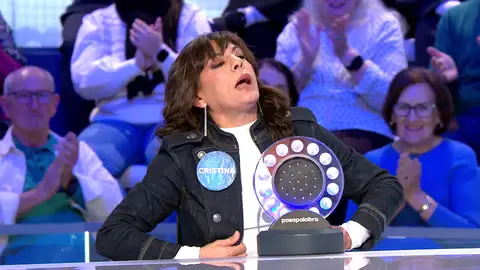 La exhibición de Cristina Medina con el moonwalk de Michael Jackson en Pasapalabra La exhibición de Cristina Medina con el moonwalk de Michael Jackson en Pasapalabra