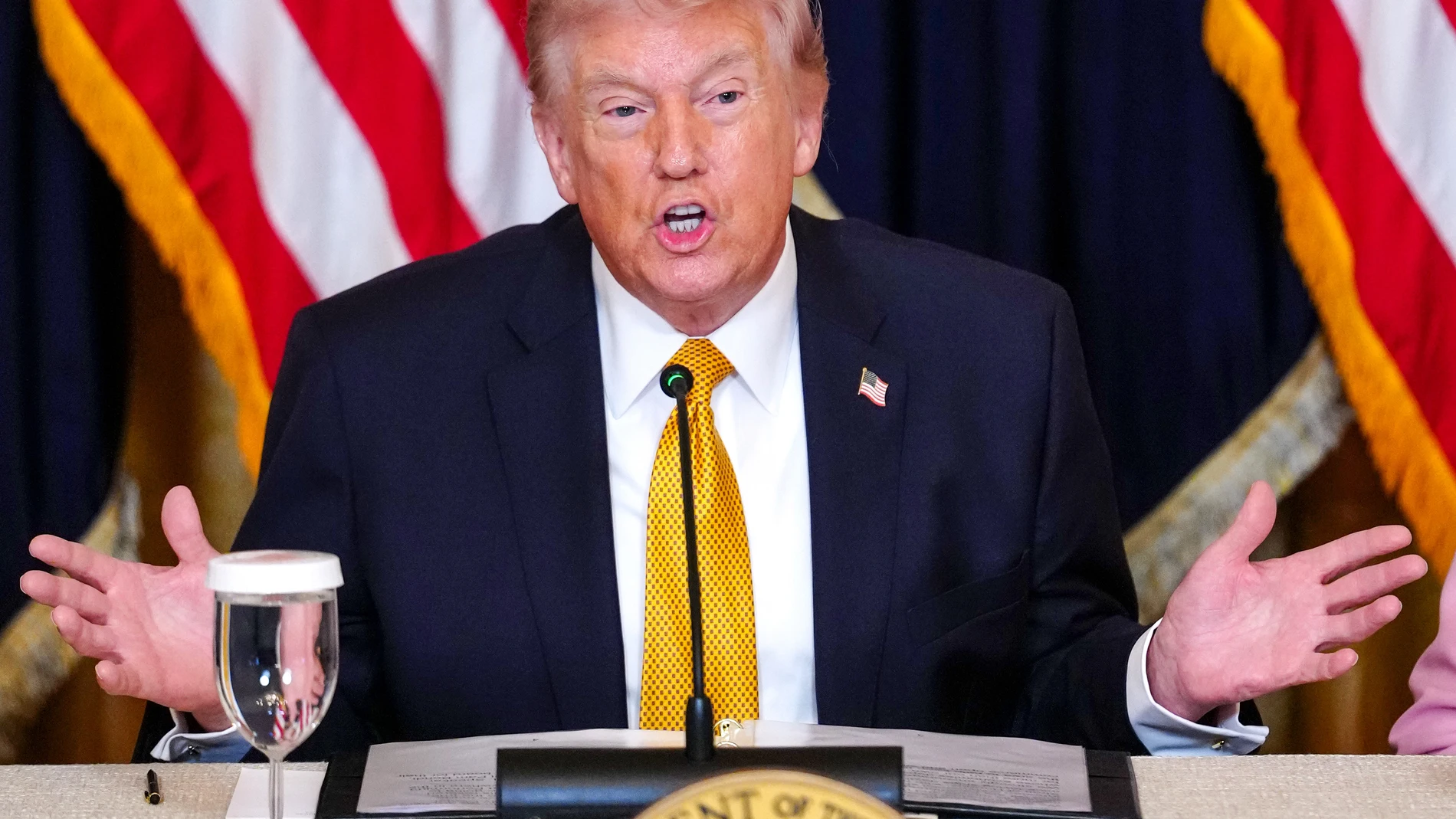 Donald Trump amenaza a Irán con acabar con sus centrales nucleares si no reabre el estrecho de Ormuz Donald Trump amenaza a Irán con acabar con sus centrales nucleares si no reabre el estrecho de Ormuz