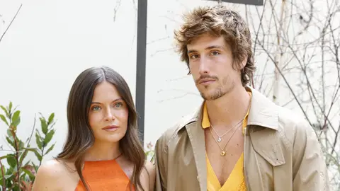 Bea Gimeno y Nacho Aragón posando para la prensa Bea Gimeno y Nacho Aragón posando para la prensa