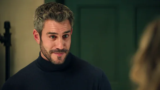 Andrés le propone a Valentina ir juntos a una exposición… ¿aceptará? Andrés le propone a Valentina ir juntos a una exposición… ¿aceptará?