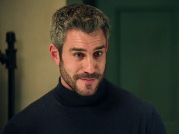 Andr&eacute;s le propone a Valentina ir juntos a una exposici&oacute;n&hellip; &iquest;aceptar&aacute;?