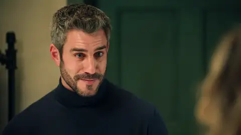 Andrés le propone a Valentina ir juntos a una exposición… ¿aceptará? Andrés le propone a Valentina ir juntos a una exposición… ¿aceptará?