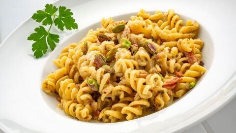 Espirales con salsa de pistachos