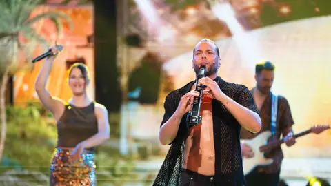 Eduardo Navarrete pone el ritmo a la segunda semifinal con el electrosaxo Eduardo Navarrete pone el ritmo a la segunda semifinal con el electrosaxo