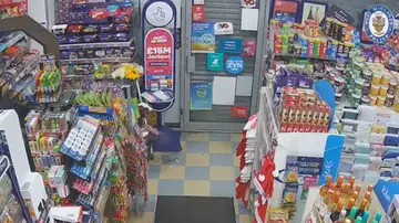 Ladrón se queda encerrado en la tienda Ladrón se queda encerrado en la tienda