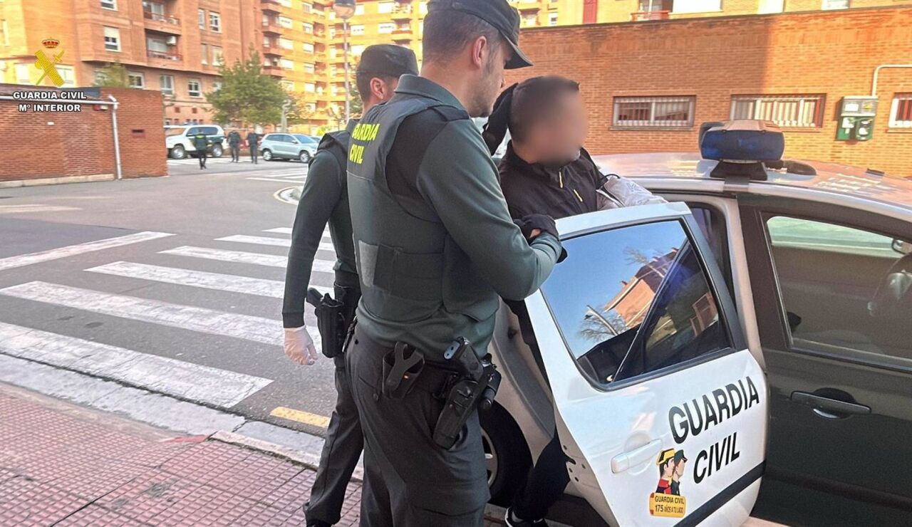 La Guardia Civil detiene en La Rioja un var&oacute;n por violencia de g&eacute;nero, tras arrojarse su pareja por una ventana