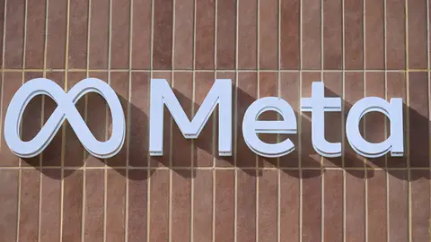 Meta FILED - 03 March 2026, Spain, Barcelona: The logo of Facebook parent company Meta is attached to the trade fair stand with which Meta is advertising at the Mobile World Congress. Photo: Wolf von Dewitz/dpa03/03/2026 ONLY FOR USE IN SPAIN