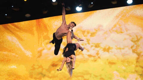 Jessica Goicechea sube la temperatura con una incre&iacute;ble coreograf&iacute;a en pareja