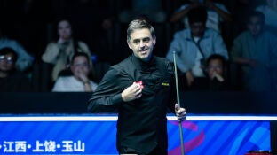 Ronnie O'Sullivan, en acci&oacute;n durante el World Open Snooker 2026 en el Yushan Sports Center
