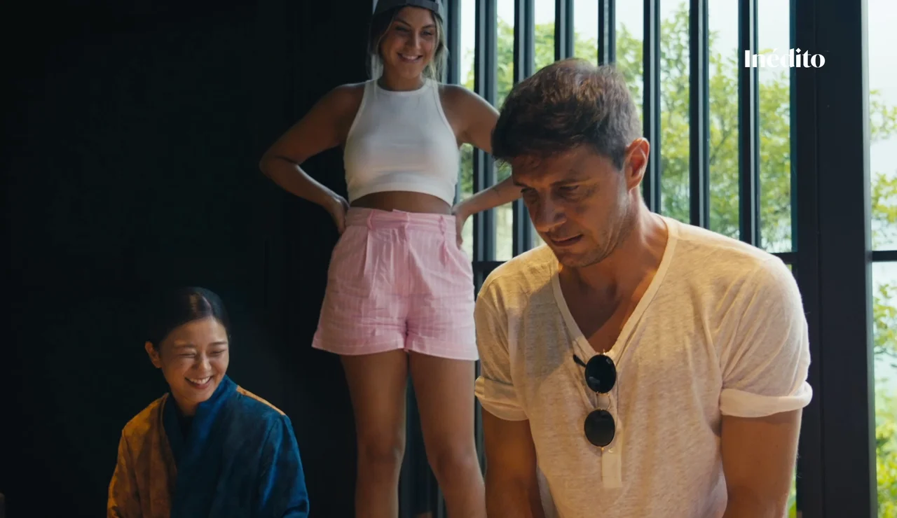 El sufrimiento de Joaquín para sentarse de la manera tradicional japonesa