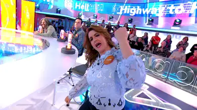 La venganza de Llum Barrera en La Pista: se desmelena al ritmo de AC/DC La venganza de Llum Barrera en La Pista: se desmelena al ritmo de AC/DC