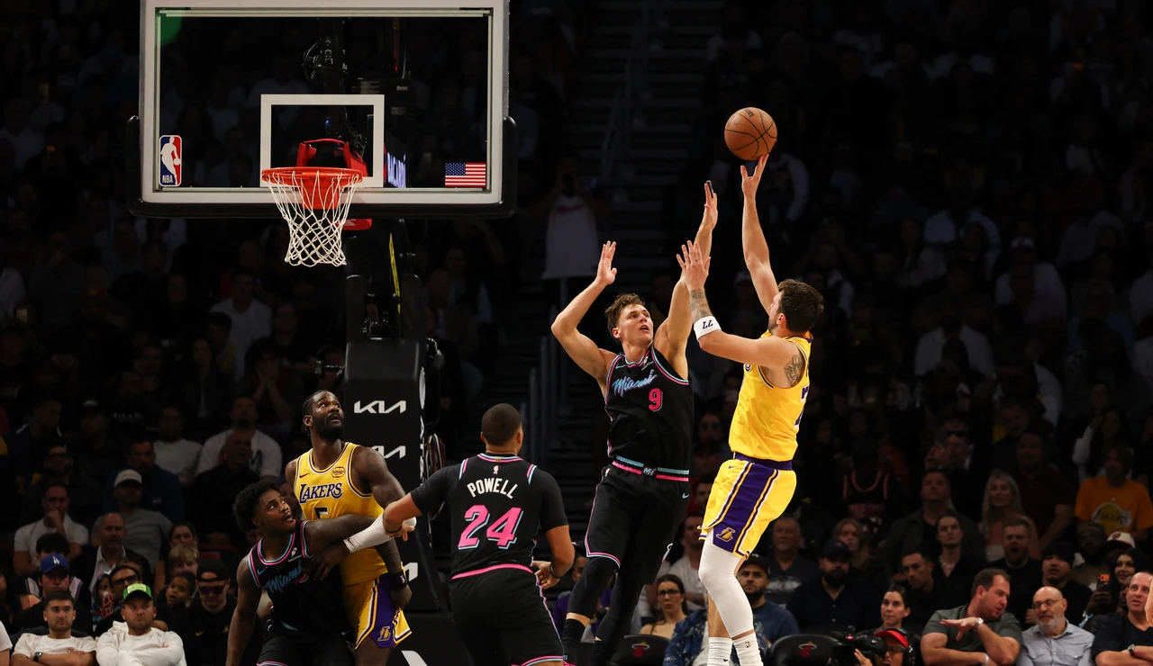 Luka Doncic, en acción ante los Miami Heat