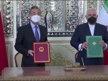 China e Ir&aacute;n firman pacto de cooperaci&oacute;n