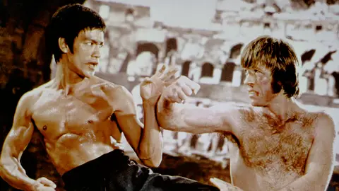 Bruce Lee y Chuck Norris en El furor del dragón Bruce Lee y Chuck Norris en El furor del dragón