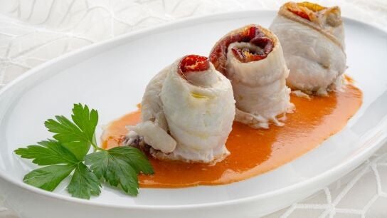 Popietas de gallo con jam&oacute;n, de Karlos Argui&ntilde;ano: "Un plato de categor&iacute;a con salsa rosa"