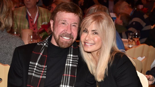 Chuck Norris y Gena O'Kelley en 2019