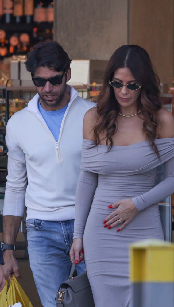 Cayetano Rivera y Tamara Gorro