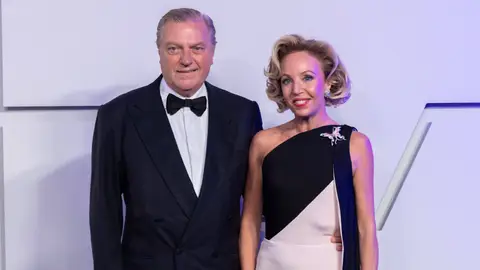 Carlos de Borbón Dos-Sicilias Camila de Borbón Dos-Sicilias en el Baile de la Rosa 2026 Carlos de Borbón Dos-Sicilias Camila de Borbón Dos-Sicilias en el Baile de la Rosa 2026