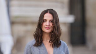 Mujer con el cabello casta&ntilde;o