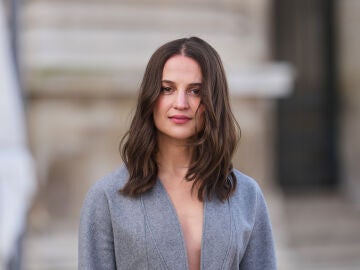 Mujer con el cabello casta&ntilde;o