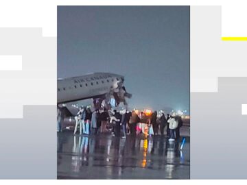 Avi&oacute;n estrellado contra un cami&oacute;n de bomberos en Nueva York