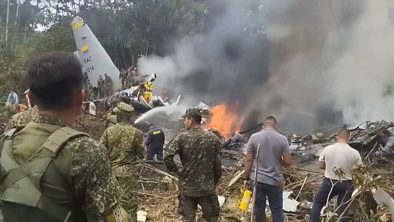 Al menos 69 muertos tras estrellarse un avión militar en Colombia: todo lo que se sabe del accidente