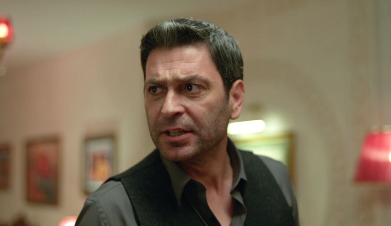 &ldquo;&iexcl;Eres un maldito traficante!&rdquo;: Alya admite ante Cihan que lo ha delatado a la polic&iacute;a