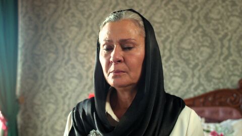  &ldquo;&iquest;Es amor o es odio?&rdquo;: Cihan sospecha que su madre nunca olvid&oacute; a Ecmel