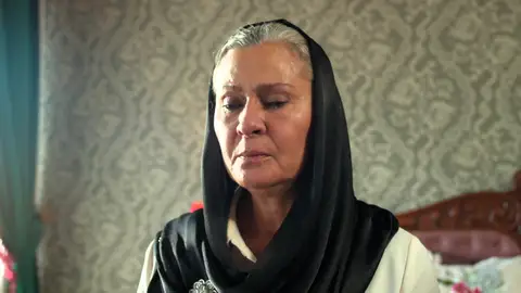 “¿Es amor o es odio?”: Cihan sospecha que su madre nunca olvidó a Ecmel “¿Es amor o es odio?”: Cihan sospecha que su madre nunca olvidó a Ecmel